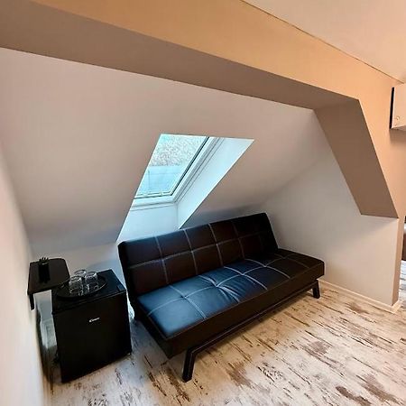 Kuriozum Vendeghaz Hotel Szeged Buitenkant foto