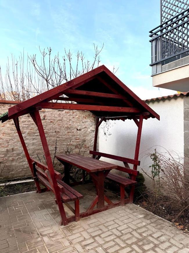 Kuriozum Vendeghaz Hotel Szeged Buitenkant foto
