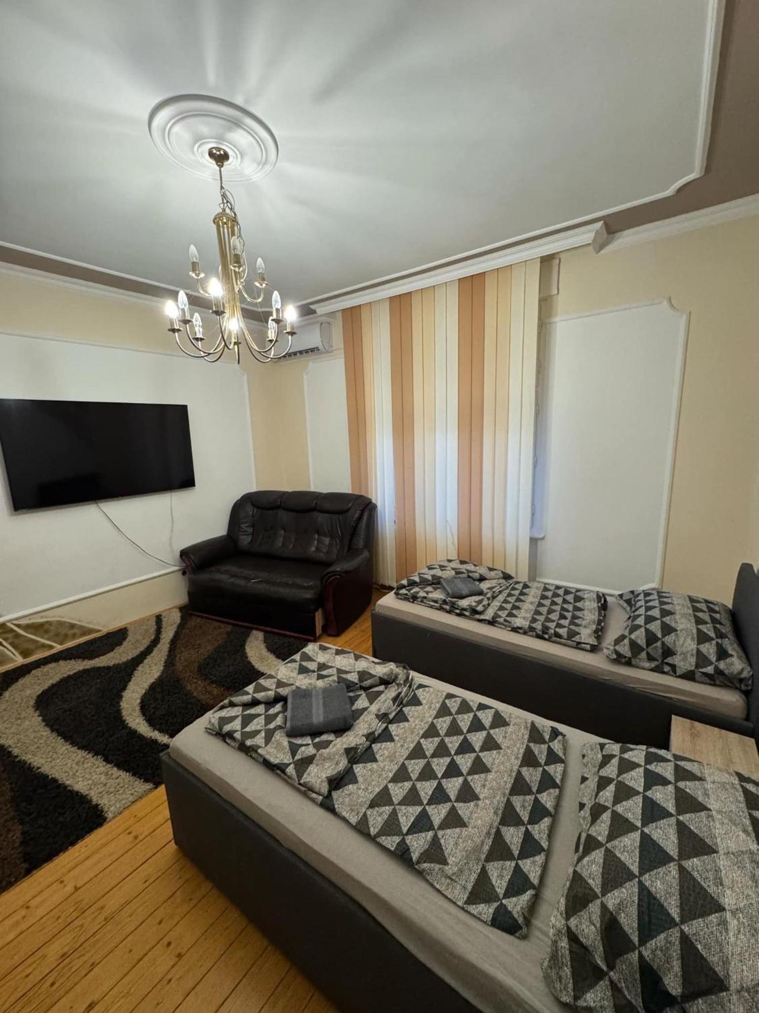 Kuriozum Vendeghaz Hotel Szeged Buitenkant foto