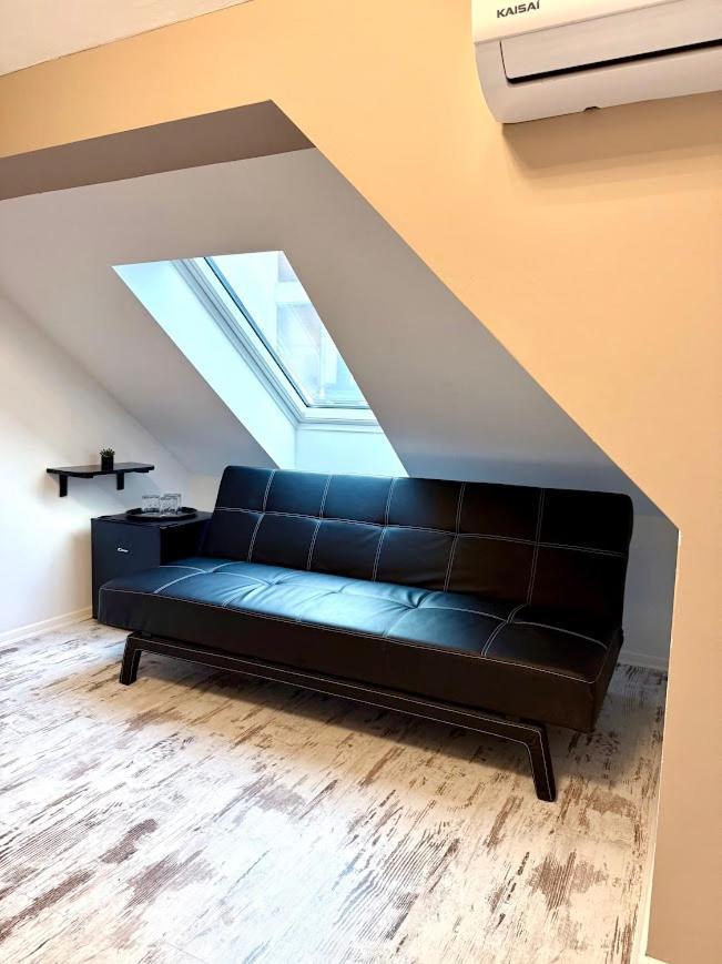Kuriozum Vendeghaz Hotel Szeged Buitenkant foto